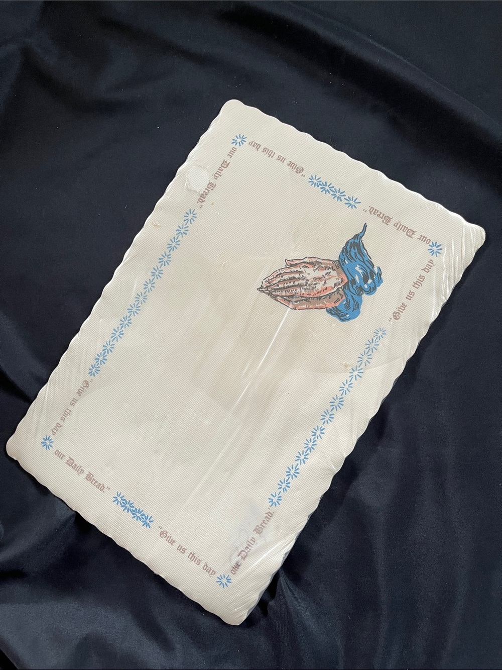 Vtg Graceline Embossed Paper Placemats Praying Hands Daily Bread 20 NIP